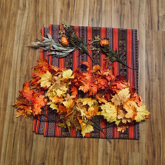 Bundle Autumn Floral Artificial Flower 🍁 Bunches (14 Total Bunches) - Picture 9 of 16